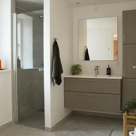 Hébergement de vacances New Three-story Harbour House In *