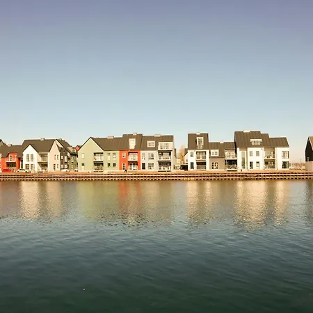 Vakantiehuis New Three-story Harbour House In Kerteminde